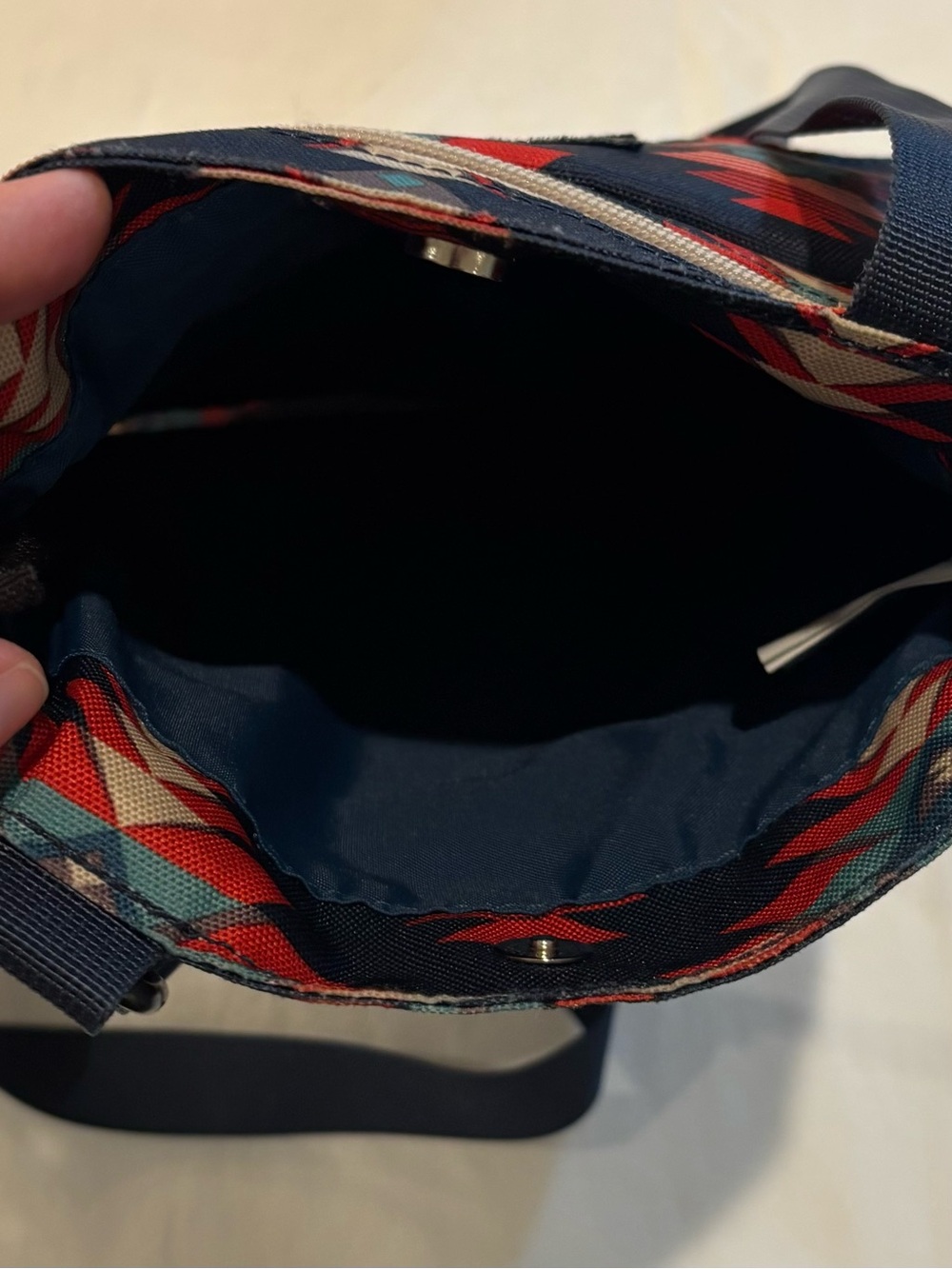 Kavu Navy Blue & Red Teal Mojave Aztec Print Crossbody Purse & Wallet Set - Picture 4 of 15